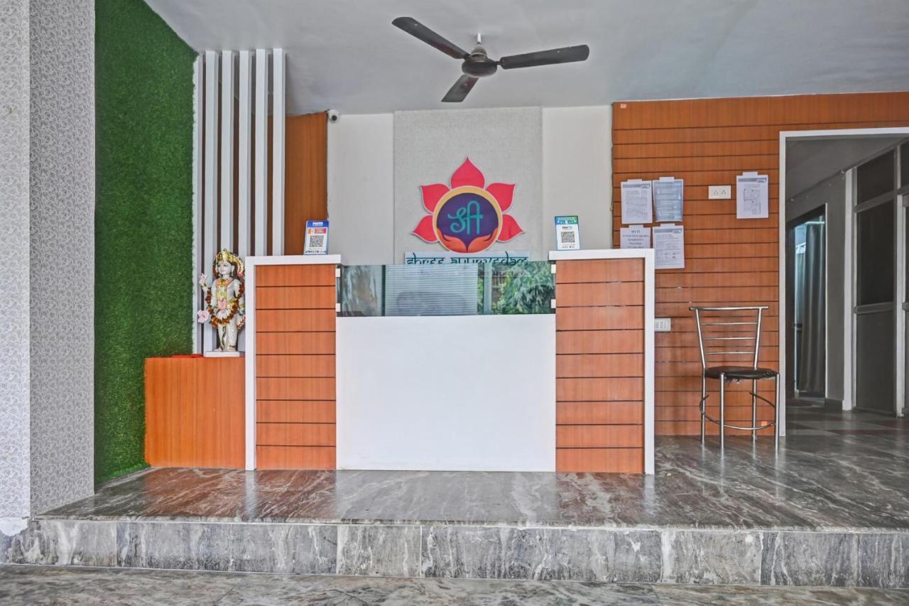 Oyo 7498 Hotel Aparajita Varanasi Dış mekan fotoğraf